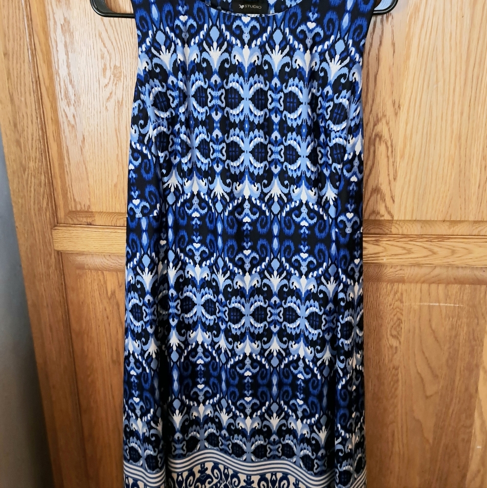 Pretty Dress By SB Studio Size M Bust 36" Length 35
